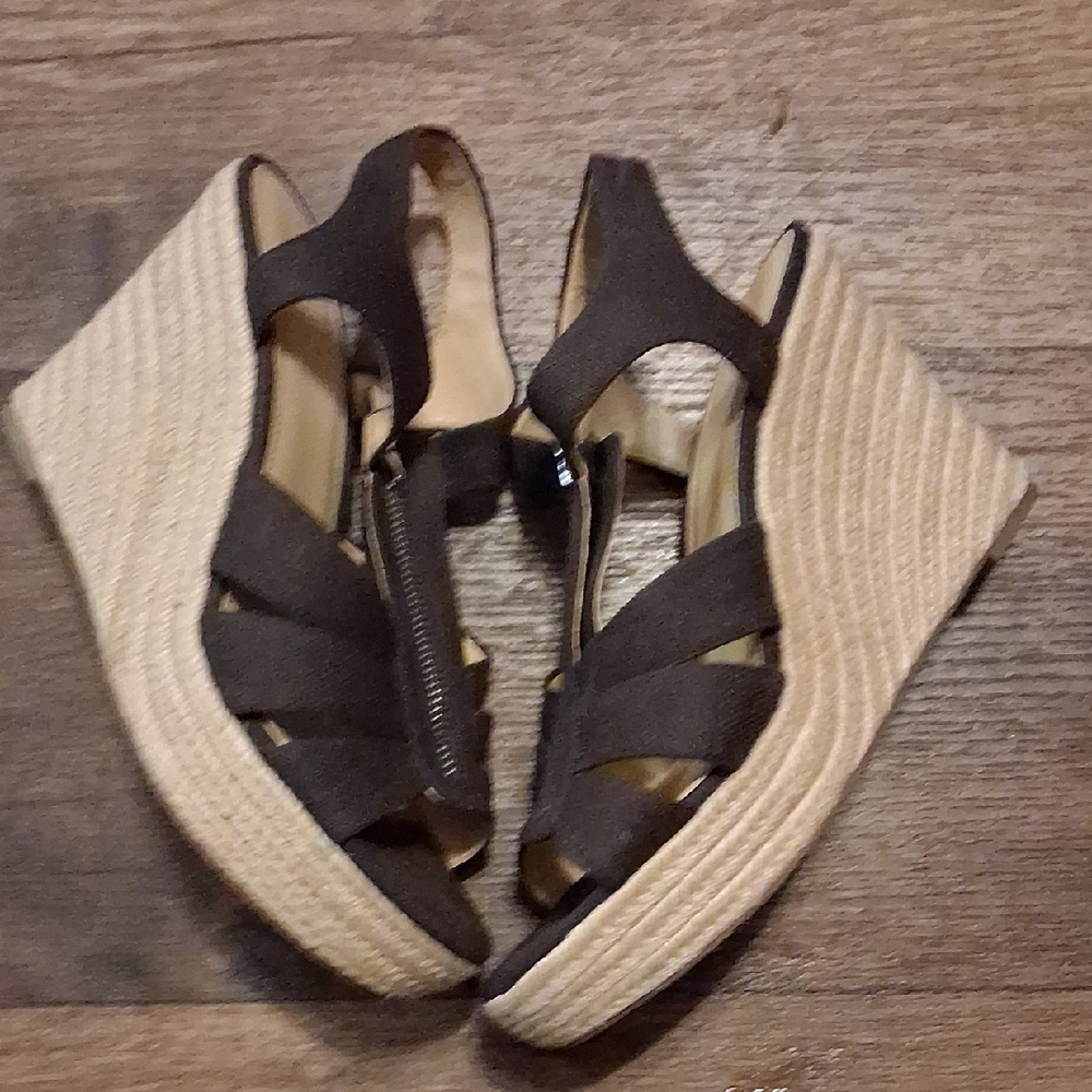 Michael Kors Wedges - Picture 2 of 2